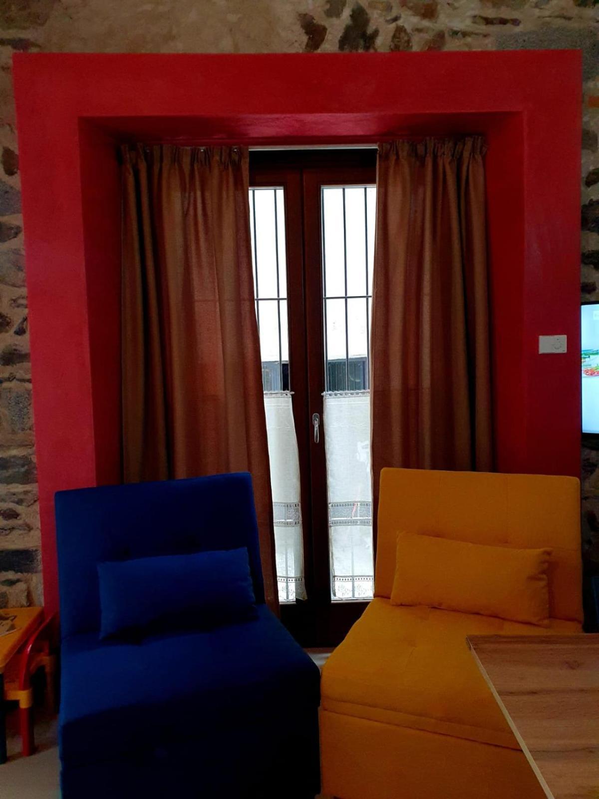 Vivere A Colori Bilocale Al Solivo Luaran gambar